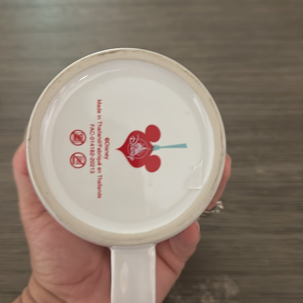 DISNEY coffee cup - Picture 4 of 5